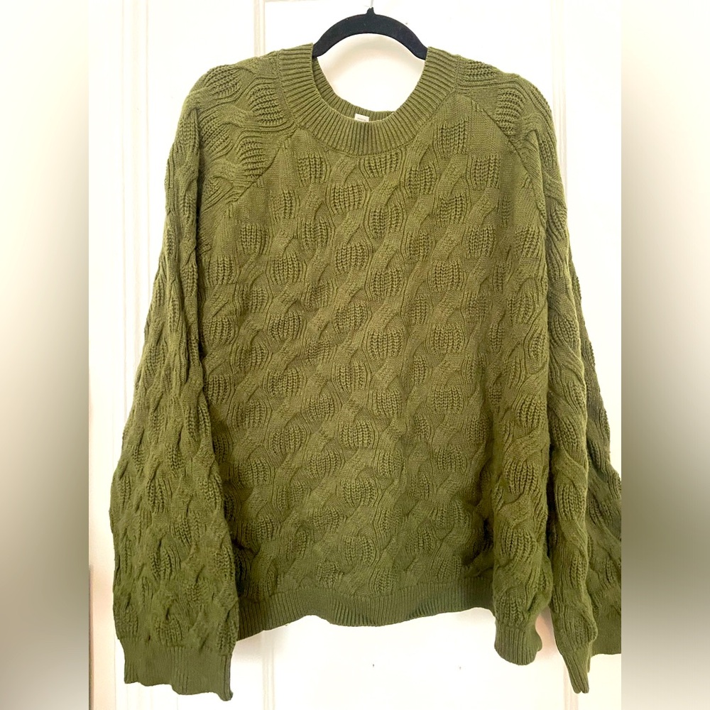 Oversized forest green knit sweater